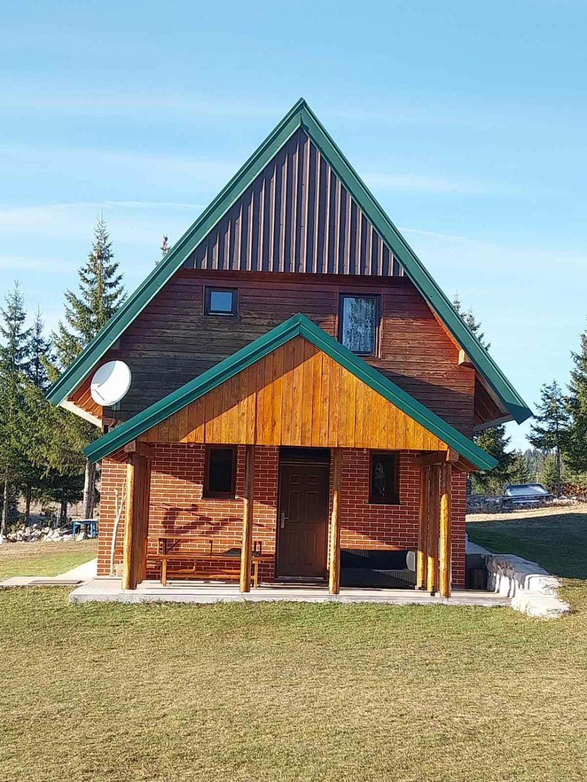 House In Forest Жабляк Экстерьер фото